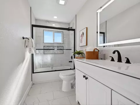 Bath - 138 Dieninger St, Vallejo, CA 94589 photo 3 of 4