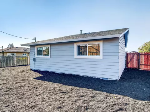 Exterior - 138 Dieninger St, Vallejo, CA 94589 photo 8 of 9
