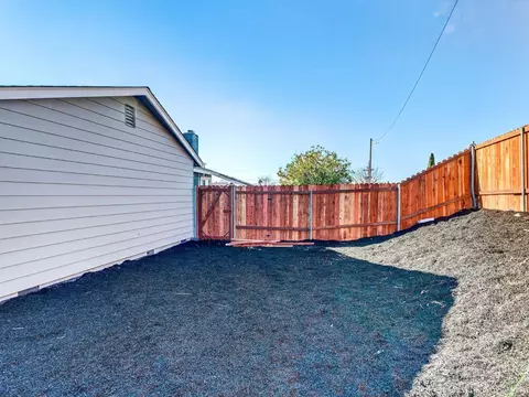 Exterior - 138 Dieninger St, Vallejo, CA 94589 photo 7 of 9