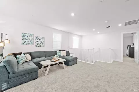 Entry Way - 1532 Base Ct, Dixon, CA 95620 photo 5 of 8
