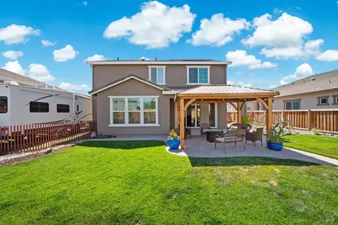 Exterior - 1532 Base Ct, Dixon, CA 95620 photo 16 of 22