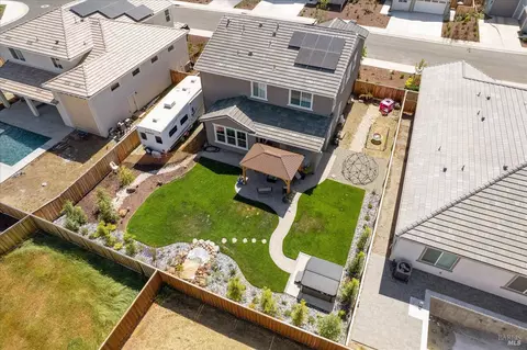 View/Area - 1532 Base Ct, Dixon, CA 95620 photo 4 of 8