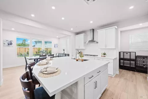 Kitchen - 1532 Base Ct, Dixon, CA 95620 photo 11 of 12