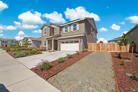 Exterior - 1532 Base Ct, Dixon, CA 95620 photo 3 of 22