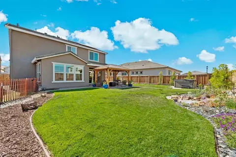 Exterior - 1532 Base Ct, Dixon, CA 95620 photo 19 of 22