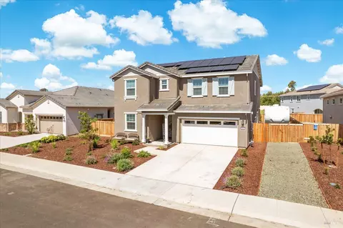 1532 Base Ct, Dixon, CA 95620