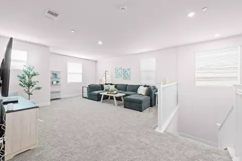 Entry Way - 1532 Base Ct, Dixon, CA 95620 photo 4 of 8