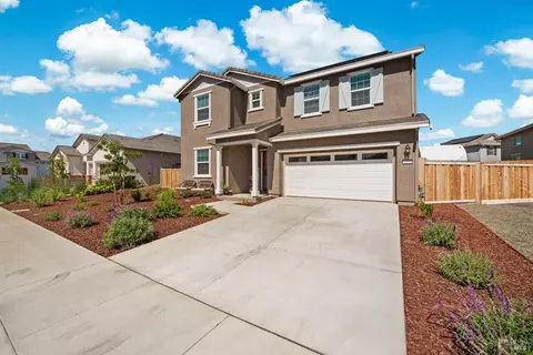 Exterior - 1532 Base Ct, Dixon, CA 95620 photo 5 of 22
