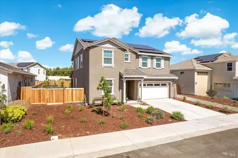 Exterior - 1532 Base Ct, Dixon, CA 95620 photo 6 of 22