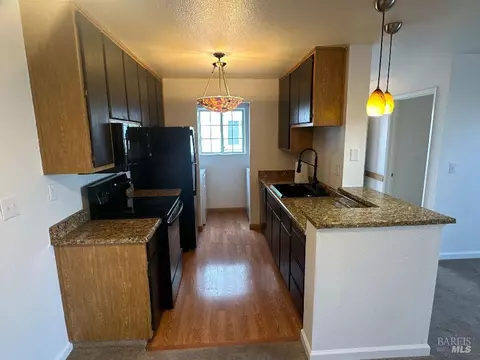 Kitchen - 237 Lighthouse Dr, Vallejo, CA 94590 photo 1 of 2