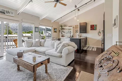 838 Sir Francis Drake Blvd #3, Kentfield, CA 94904