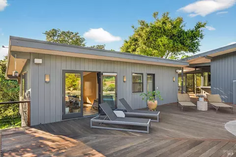 Exterior - 305 Ashlar Dr, Napa, CA 94558 photo 13 of 18