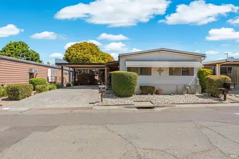 30 Constance Dr, Vallejo, CA 94590 photo 2