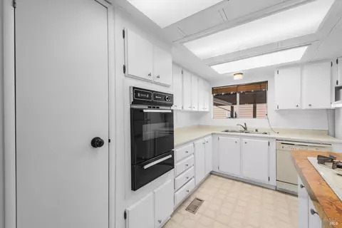 30 Constance Dr, Vallejo, CA 94590 photo 13