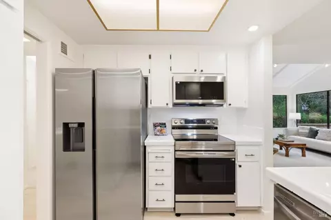 Kitchen - 49 Flicker Dr, Novato, CA 94949 photo 5 of 5