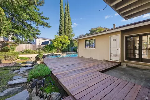 Exterior - 2848 Howe Ct, Fairfield, CA 94534 photo 2 of 6