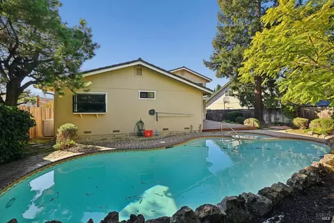 Exterior - 2848 Howe Ct, Fairfield, CA 94534 photo 5 of 6