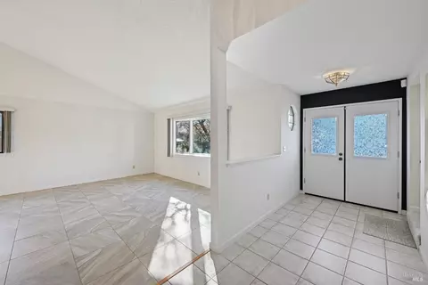 Entry Way - 2848 Howe Ct, Fairfield, CA 94534 photo 3 of 3