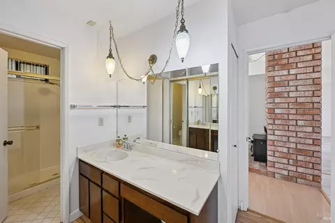 Bath - 2848 Howe Ct, Fairfield, CA 94534 photo 3 of 7