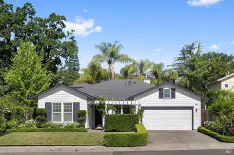 806 Chiles Ave, Saint Helena, CA 94574