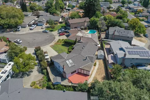 View/Area - 751 Hillcrest Ct, Fairfield, CA 94533 photo 5 of 9