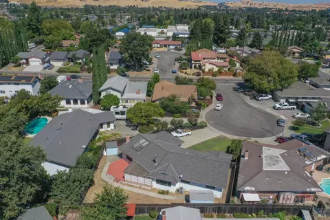 View/Area - 751 Hillcrest Ct, Fairfield, CA 94533 photo 6 of 9