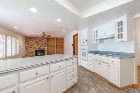 Kitchen - 751 Hillcrest Ct, Fairfield, CA 94533 photo 6 of 6
