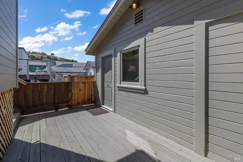 Exterior - 9 Sandy Beach Rd, Vallejo, CA 94590 photo 7 of 8