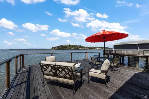 Exterior - 9 Sandy Beach Rd, Vallejo, CA 94590 photo 5 of 8