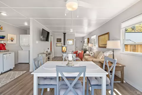 Dining - 9 Sandy Beach Rd, Vallejo, CA 94590 photo 3 of 3