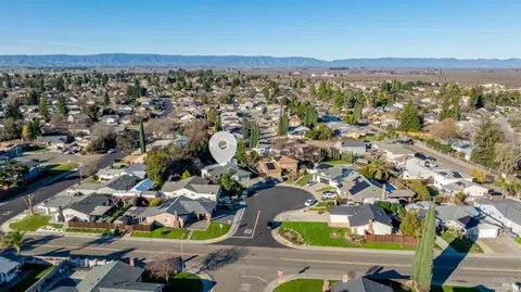 View/Area - 1125 Merrill Ct, Dixon, CA 95620 photo 8 of 9