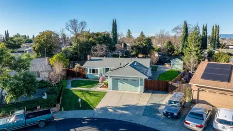 View/Area - 1125 Merrill Ct, Dixon, CA 95620 photo 2 of 9
