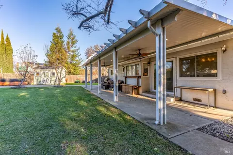 Exterior - 1125 Merrill Ct, Dixon, CA 95620 photo 12 of 24