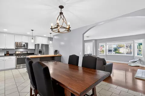 Dining - 1125 Merrill Ct, Dixon, CA 95620 photo 2 of 4