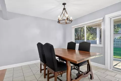 Dining - 1125 Merrill Ct, Dixon, CA 95620 photo 4 of 4