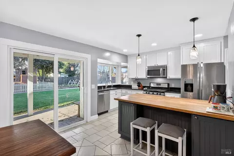 Kitchen - 1125 Merrill Ct, Dixon, CA 95620 photo 2 of 8