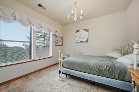 Bedroom - 936 Valley View Dr, Healdsburg, CA 95448 photo 3 of 3