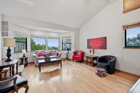 Living - 936 Valley View Dr, Healdsburg, CA 95448 photo 1 of 3