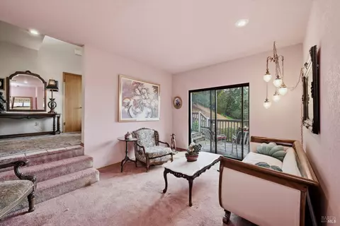 Living - 936 Valley View Dr, Healdsburg, CA 95448 photo 3 of 3