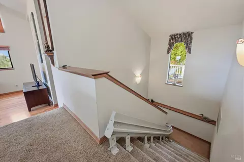 Entry Way - 936 Valley View Dr, Healdsburg, CA 95448 photo 2 of 4