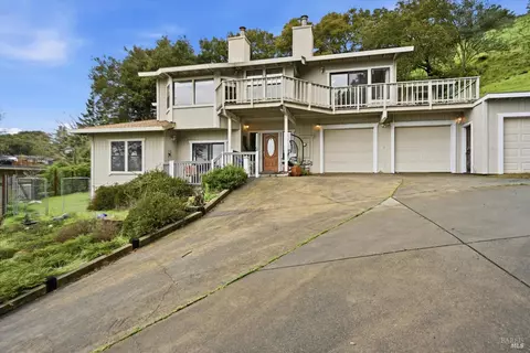 Exterior - 936 Valley View Dr, Healdsburg, CA 95448 photo 1 of 3