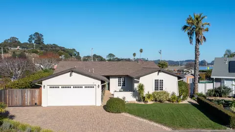 40 Surfwood Cir, San Rafael, CA 94901