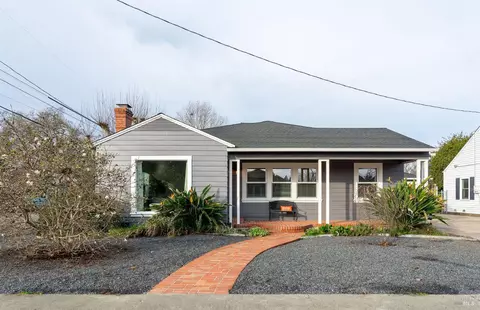 1803 Humboldt St, Santa Rosa, CA 95404