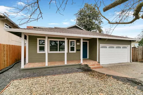 Exterior - 604 Oregon St, Fairfield, CA 94533 photo 2 of 3