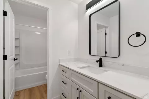 Bath - 604 Oregon St, Fairfield, CA 94533 photo 1 of 4
