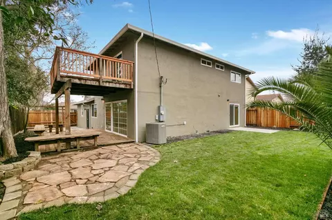 Exterior - 604 Oregon St, Fairfield, CA 94533 photo 3 of 3