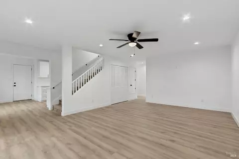 Living - 604 Oregon St, Fairfield, CA 94533 photo 2 of 5