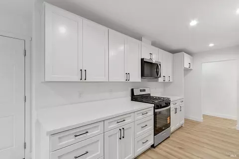 Kitchen - 604 Oregon St, Fairfield, CA 94533 photo 1 of 2