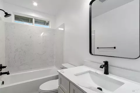 Bath - 604 Oregon St, Fairfield, CA 94533 photo 3 of 4