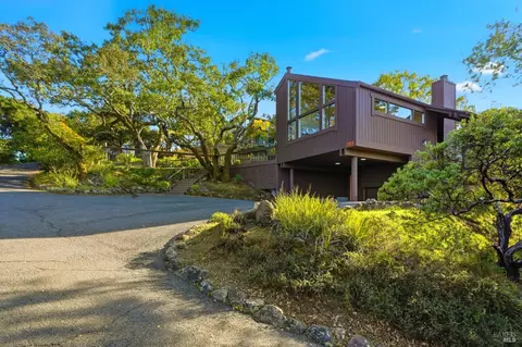 395 Ridge Rd, Novato, CA 94947